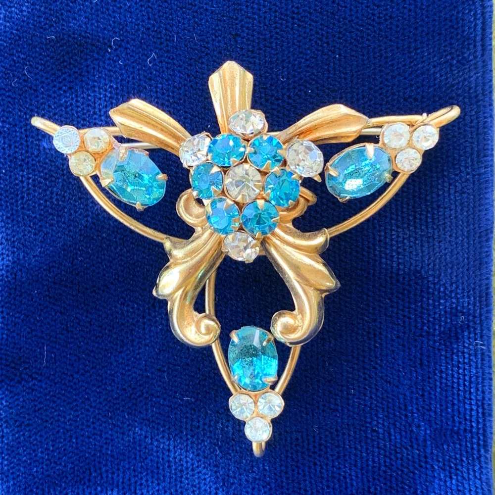 Antique Art Nouveau Paste Brooch